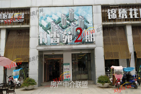 稀缺五楼，买一层送一层，送大储藏室，中央位置